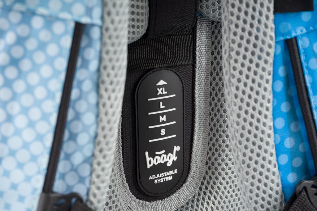 Posuvný zádový systém nazvaný ERGO ADJUSTABLE SYSTEM, zajistí nastavení správné délky zad.