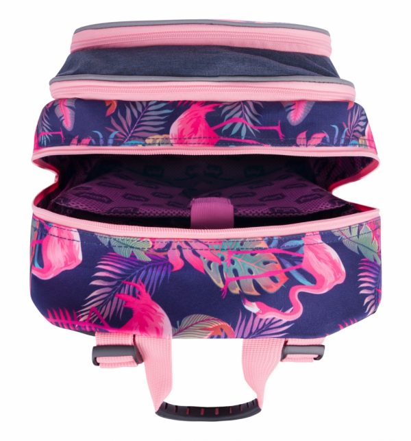 Členění hlavní kapsy batohu Core Flamingo s kapsou na notebook.