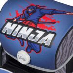 Ninja na aktovce Baagl Ergo.