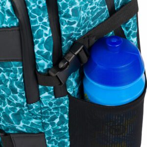Boční kapsa batohu Skate Aquamarine s lahví na pití.