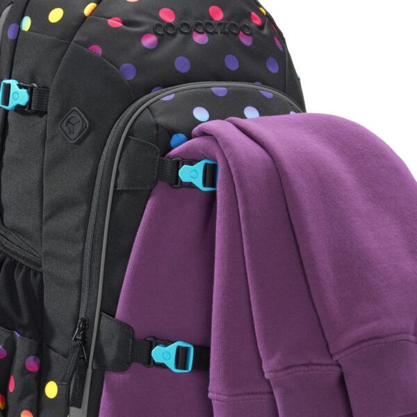 Na upevňovací pásky na batohu Joker Magic Polka lze upevnit skateboard, oblečení apod.