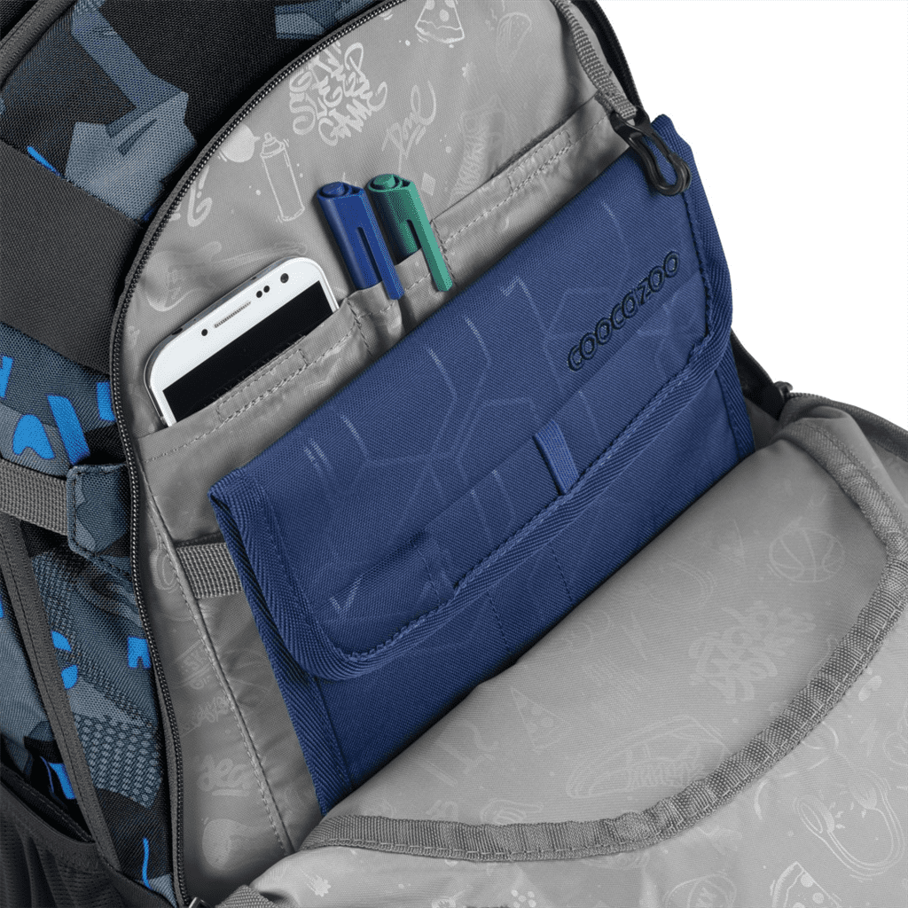 Vnitřní organizér v batohu MATE Blue Craft doplněný pouzdrem na tablet.