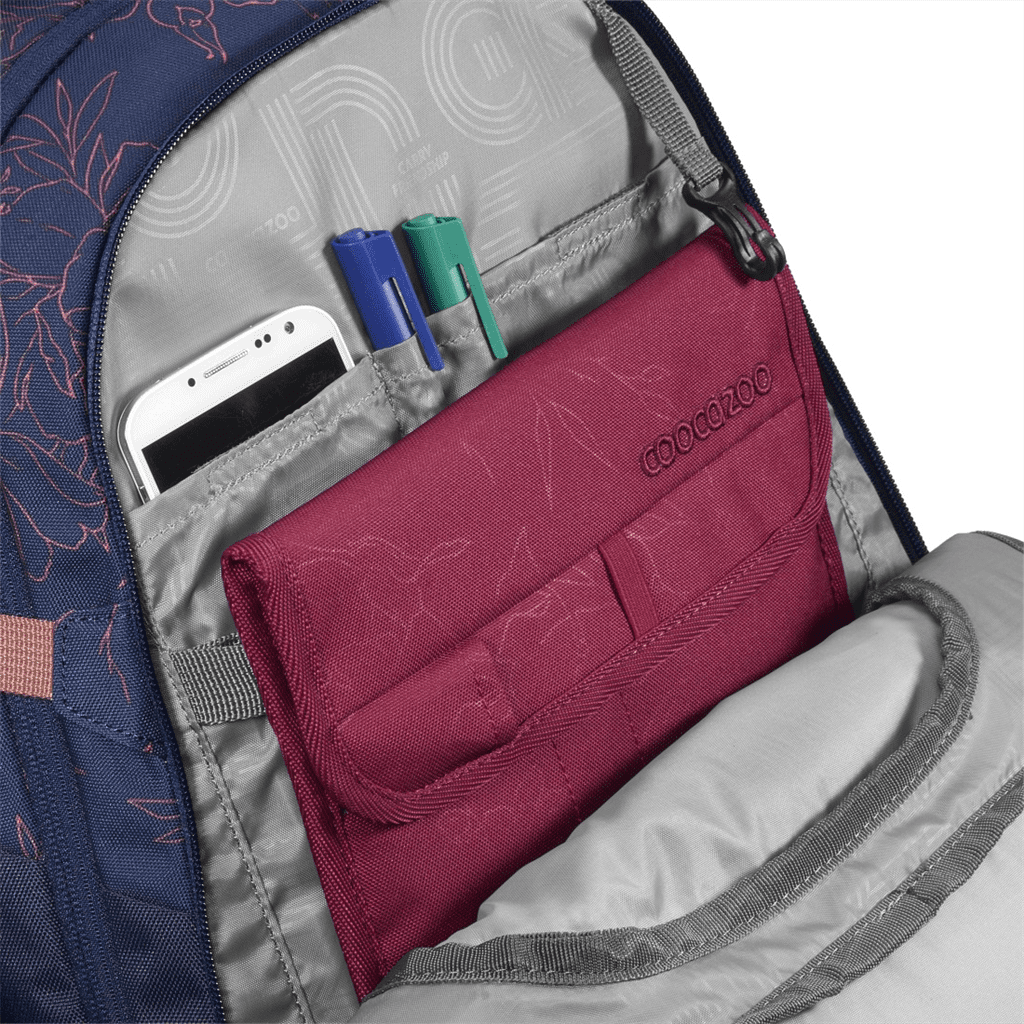 Vnitřní organizér v batohu PORTER Sweet Rose doplněný pouzdrem na tablet.