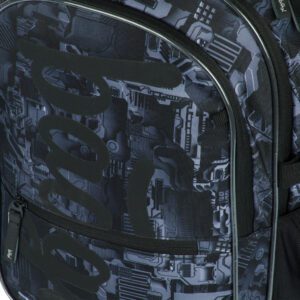 Detailní pohled na motiv na školním batohu Core Technic.