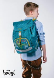 BAAGL Školní batoh Airy T-REX nasazený na obou ramenou