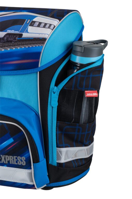Láhev v boční kapse aktovky Stil City Express.