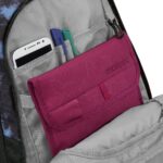 Vnitřní organizér v batohu PORTER Midnight Dust doplněný pouzdrem na tablet.