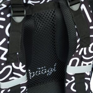 Balanční popruhy na batohu Baagl Core Element zajistí správné dotažení k zádům dítěte.