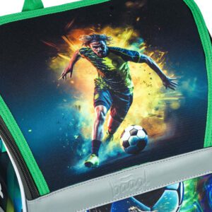 Obrázek fotbalisty na aktovce.