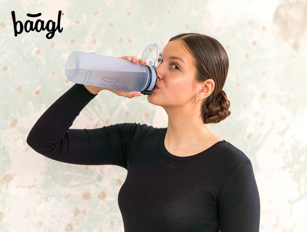 BAAGL Tritanová láhev na pití Dust Blue, 800 ml - Obrázek 10